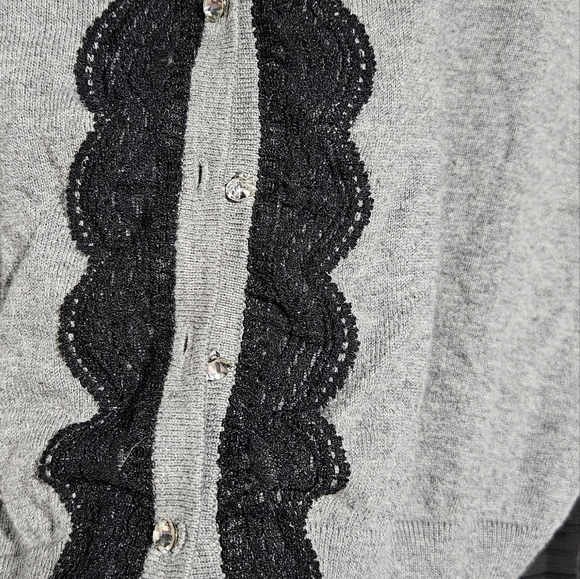 Cropped torrid sweater size 1 - Picture 2 of 7